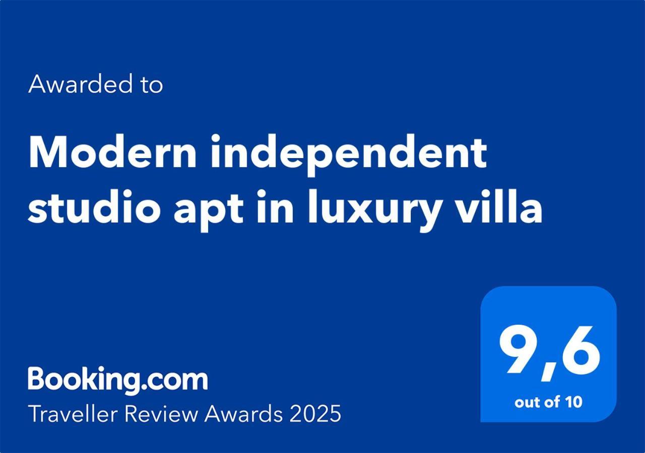 Modern Independent Studio Apt In Luxury Villa Benalmádena Exterior foto